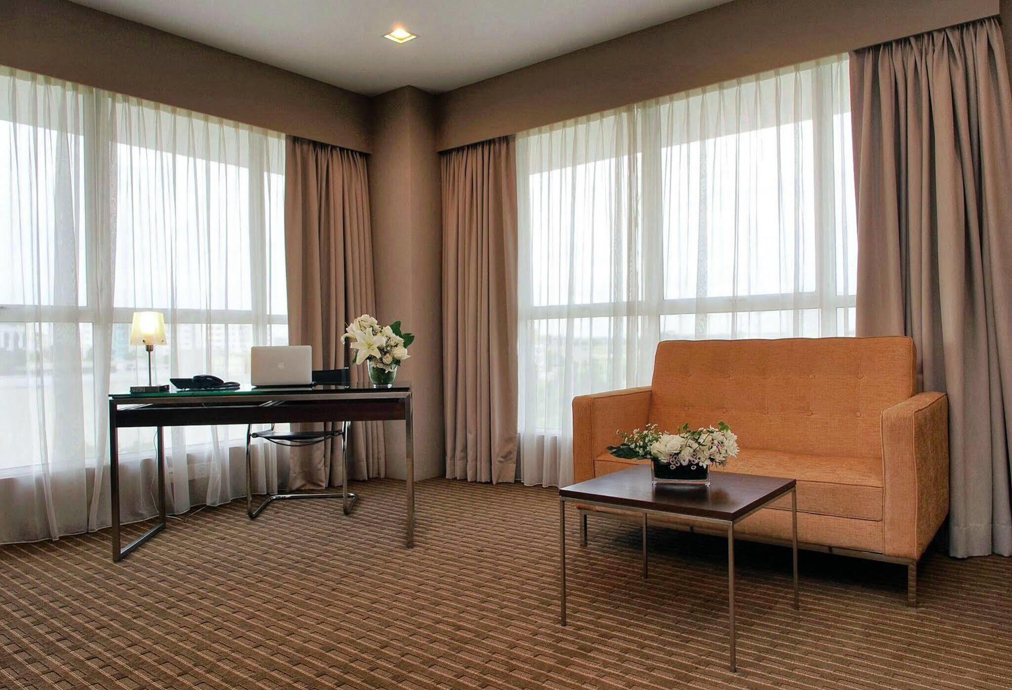 Hotel Primera Suite Cyberjaya Buitenkant foto