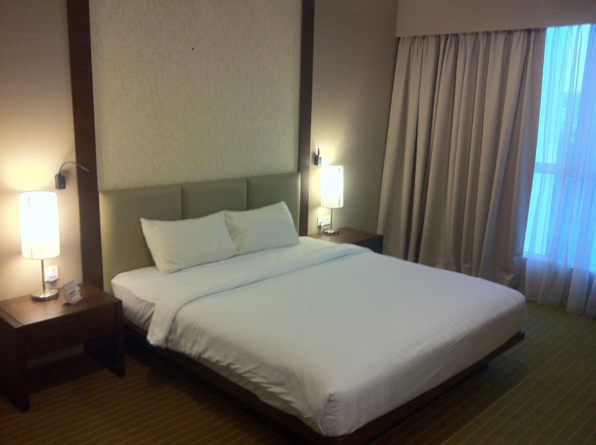 Hotel Primera Suite Cyberjaya Buitenkant foto